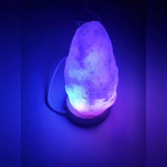 Variegated Color - Salt Lamp - Picture 2 of 16